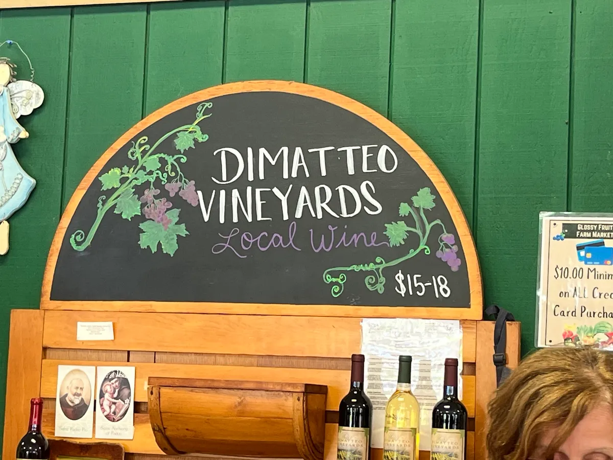 Illustrated and hand-lettered business sign for a South Jersey vineyard